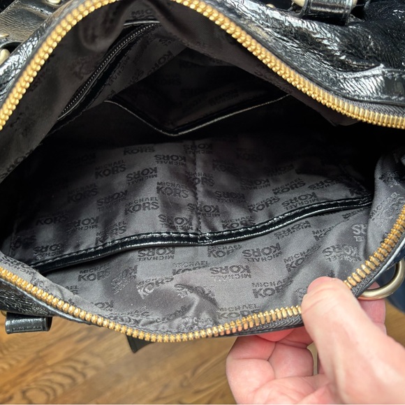EUC Michael Kors Black Patent Leather Satchel/Shoulder Bag, gold-tone hardware - Picture 8 of 11